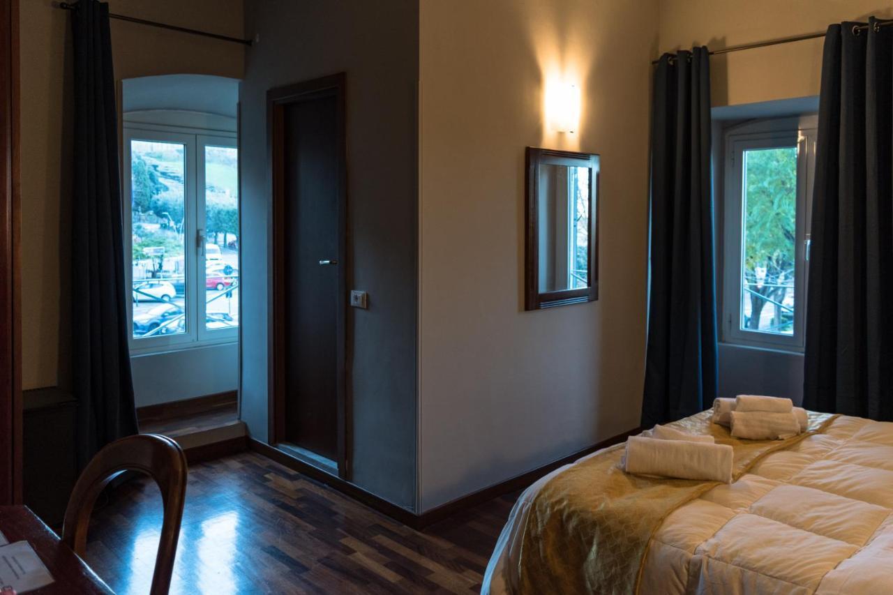 Bed and Breakfast Antica Terrazza Фраскати Экстерьер фото